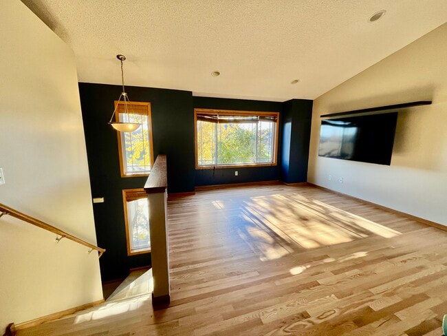 Photo - 817 Jack Russell Ave