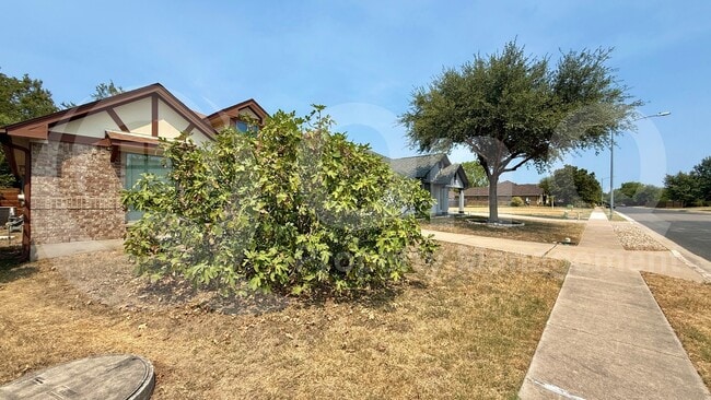 6504 Bay City Bend