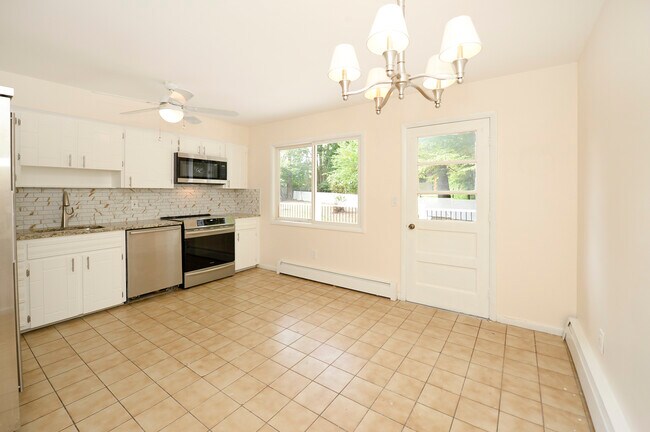 Photo - 8 Harris Ave