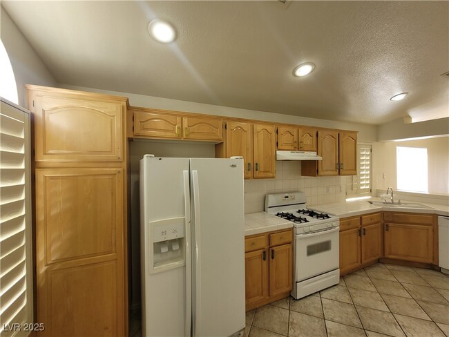 Photo - 1876 Stablegate Ave