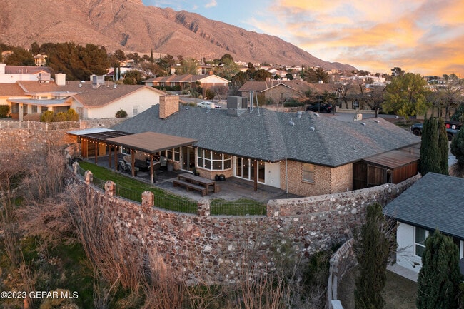 Photo - 413 Hollydale Dr