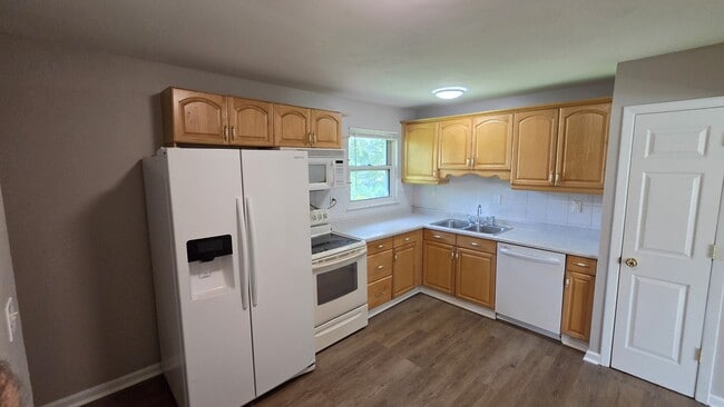 Photo - 5205 Auriesville Ln