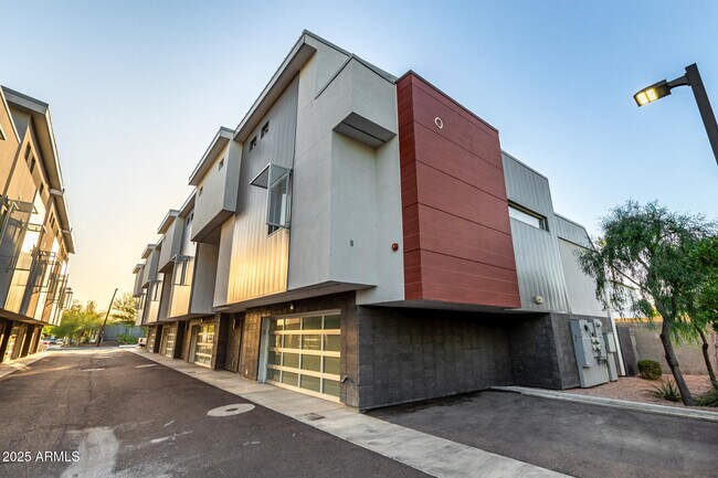 Photo - 4525 N 40th St
