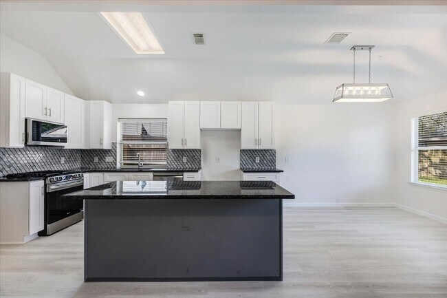 Photo - 29927 Sunwillow Creek Dr