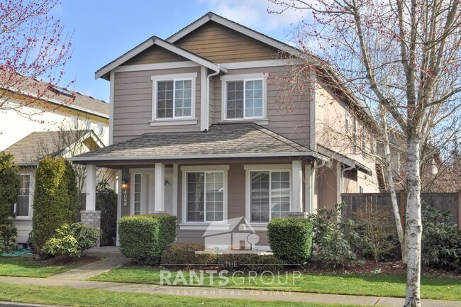 Easy commute to JBLM! - Easy commute to JBLM! House