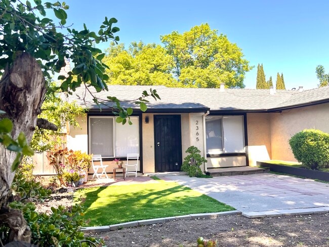 Photo - 2365 Fallingtree Dr