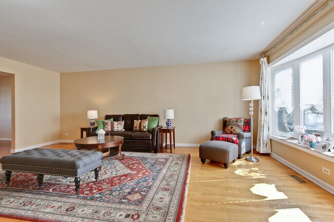 Photo - 457 S Kensington Ct