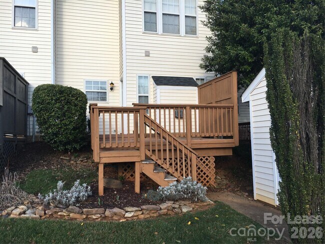 Photo - 17819 Delmas Dr