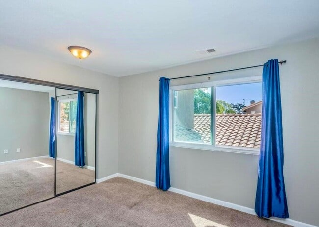 Photo - 1370 Palomar Pl