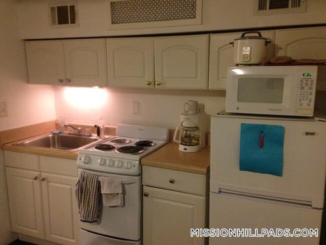 Building Photo - 55 S Huntington Ave Unit B1