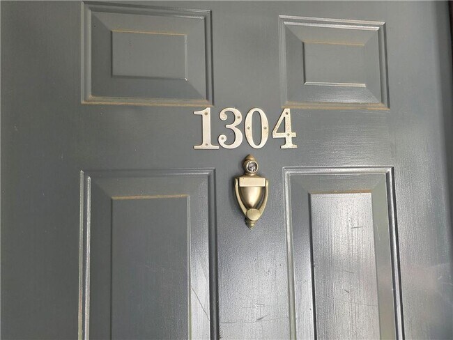 Photo - 1304 Madison Ln S E Unit 1304