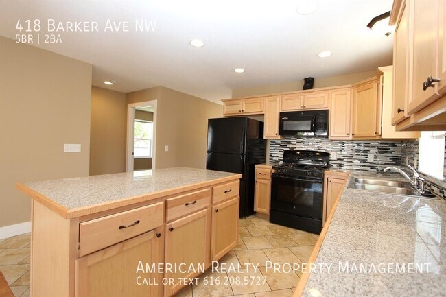 Photo - 418 Barker Ave NW