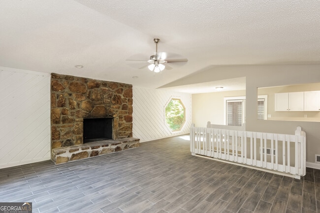 Photo - 5168 Legendary Ln