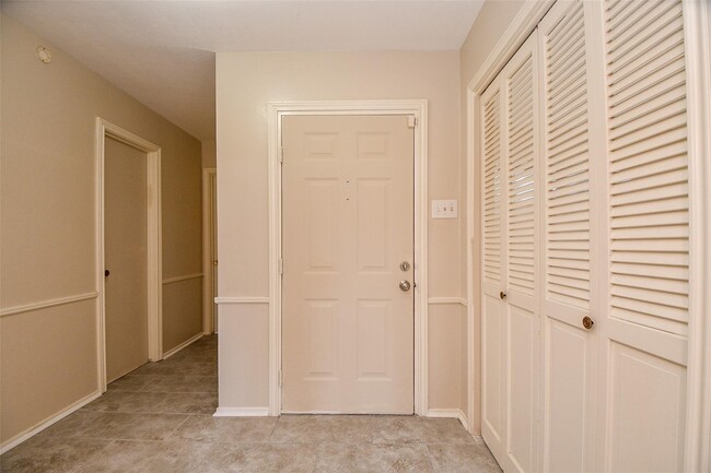 Photo - 5810 Fontenelle Dr