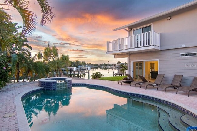 Photo - 2822 W Vina Del Mar Blvd