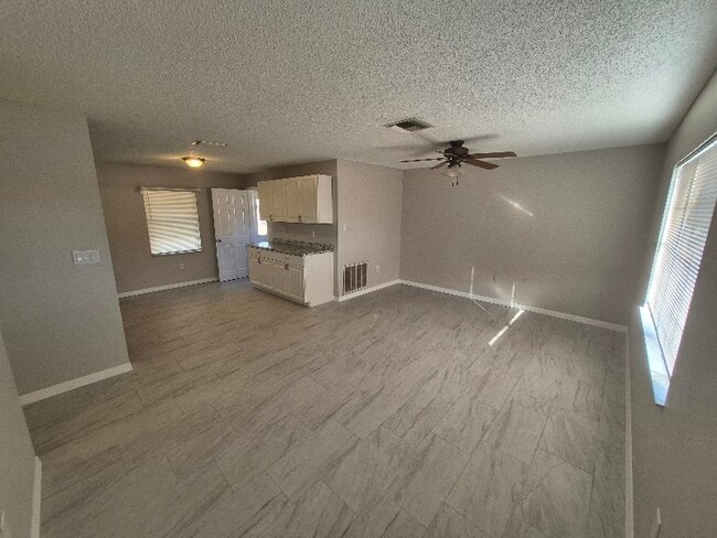 Photo - 13095 Linden Dr