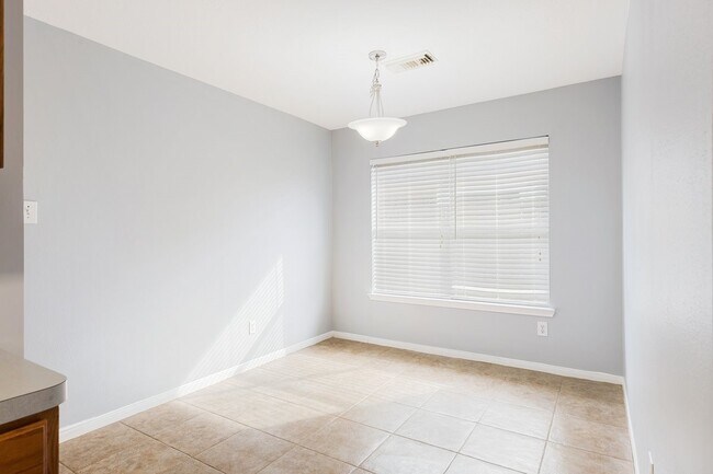 Photo - 2922 Abbey Field Dr