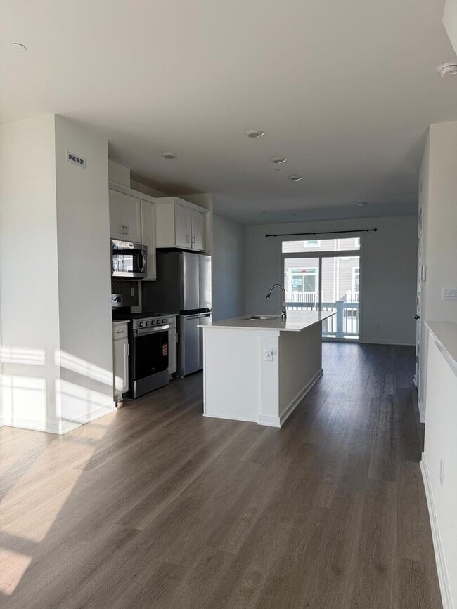 Photo - 2167 Yellowstone Blvd