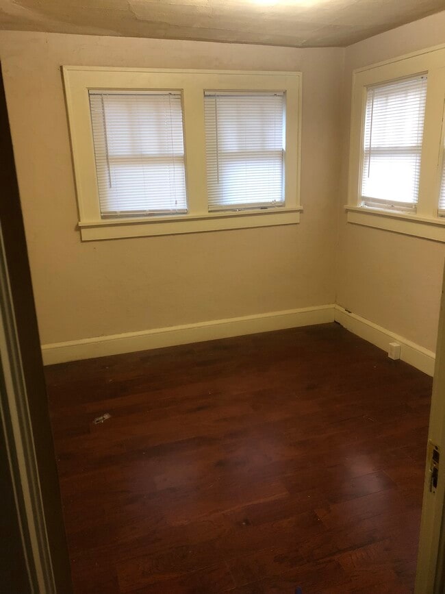 Photo - 812 Darlington Way Southwest