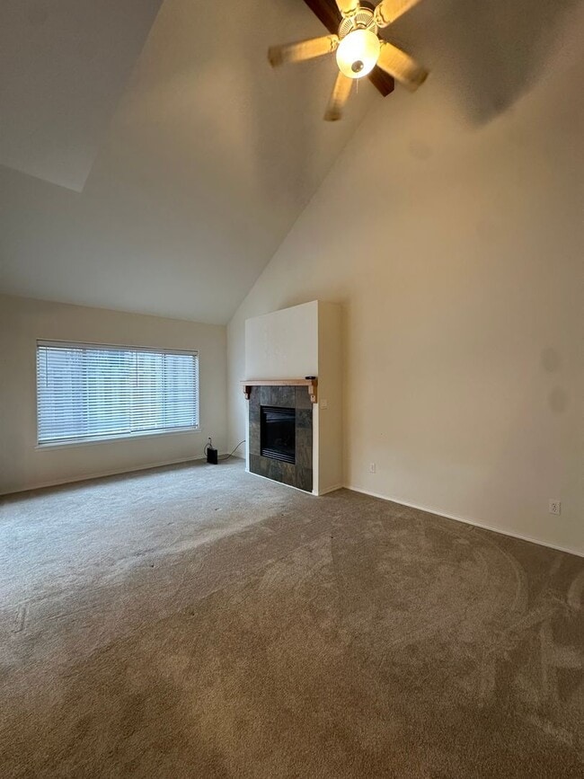 Photo - 25 SW Roosevelt Ave Unit #1