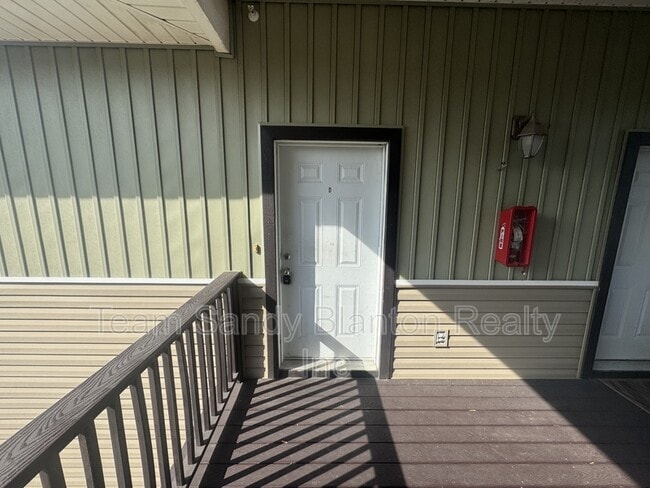 Photo - 7071 Lake Joanne Dr