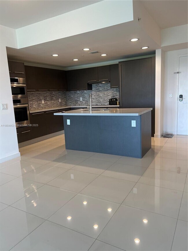 Photo - 7825 NW 107th Ave Unit 713
