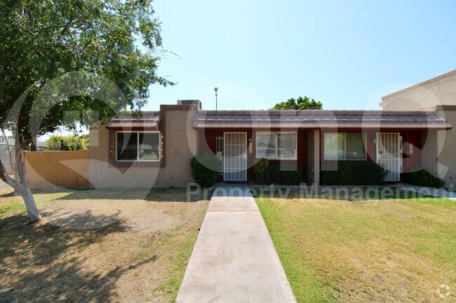 Building Photo - 2830 N Granite Reef Rd Rental