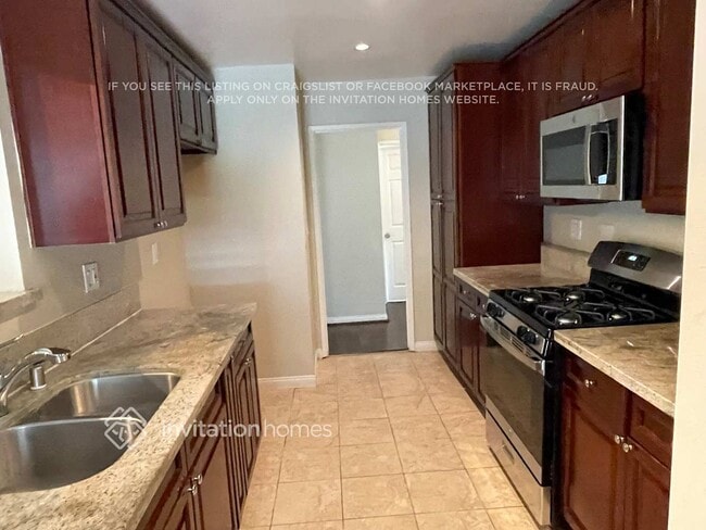 Photo - 21717 Bryant St