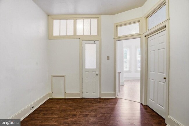 Photo - 2441 Brown St