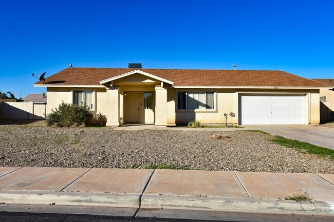 Photo - 2866 S 30th Dr