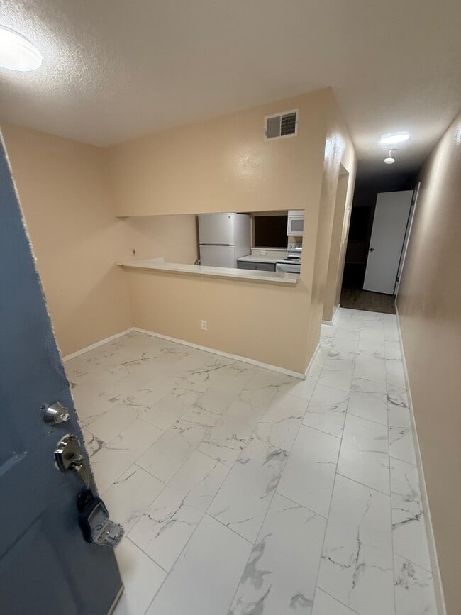 Photo - 7015 Waterside Dr Unit 7015 Waterside