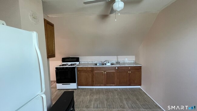 Photo - 182 Beechwood Ave