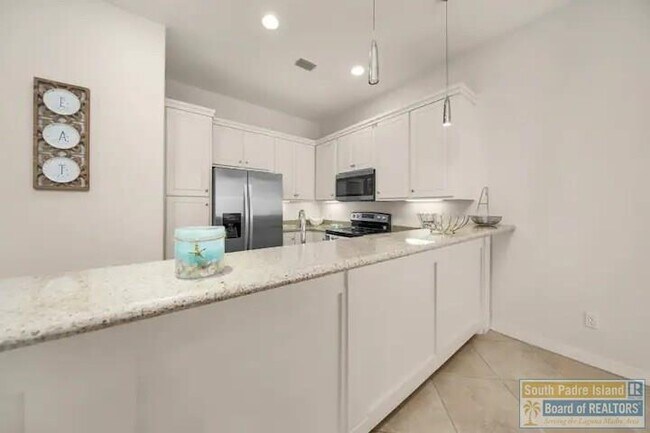 2700 Gulf Blvd Unit 104