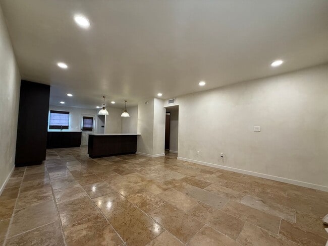 Photo - Beautifully updated condo!