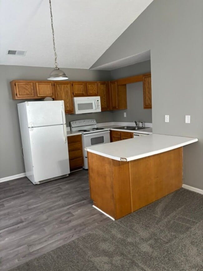 Photo - 1751-1753 HARVELL ST. Unit 1753