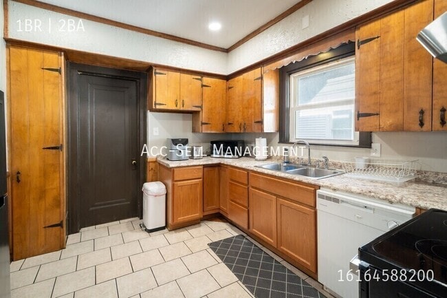 Photo - 1038 Crosby St NW Unit 3