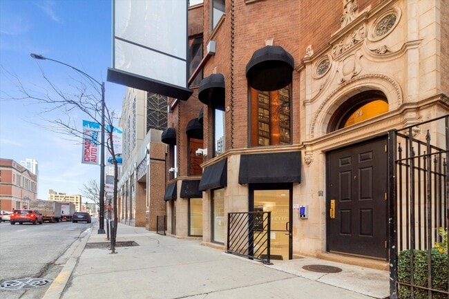 Photo - 22 W Ontario St Unit 400