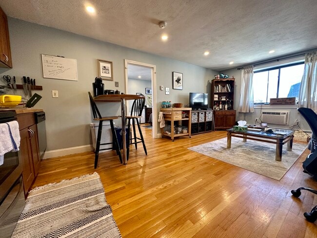 Photo - 50 Gardner St