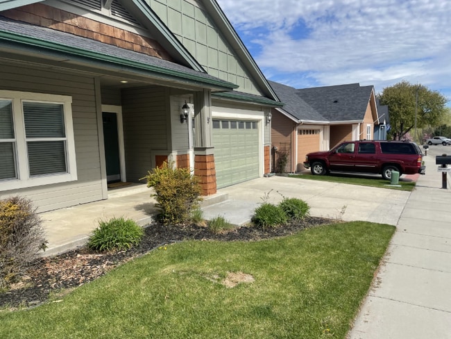 Photo - 2263 N Eagle Creek Ln