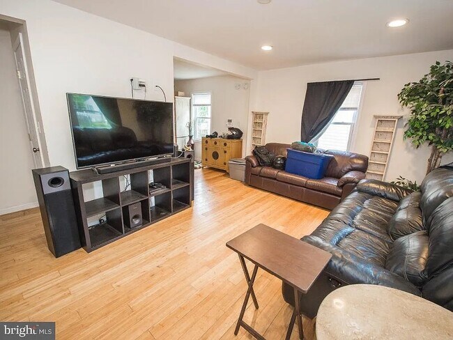 Photo - 604 Liberty St