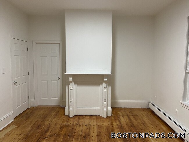 Photo - 252 Windsor St Unit 3