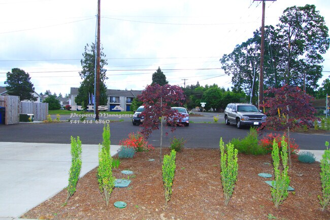 Photo - 4187 Lancaster Dr NE