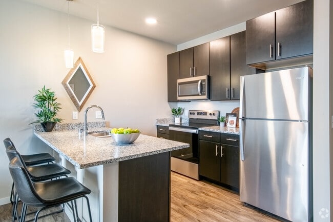 1BR, 1BA - 692SF - Sugar Creek Commons