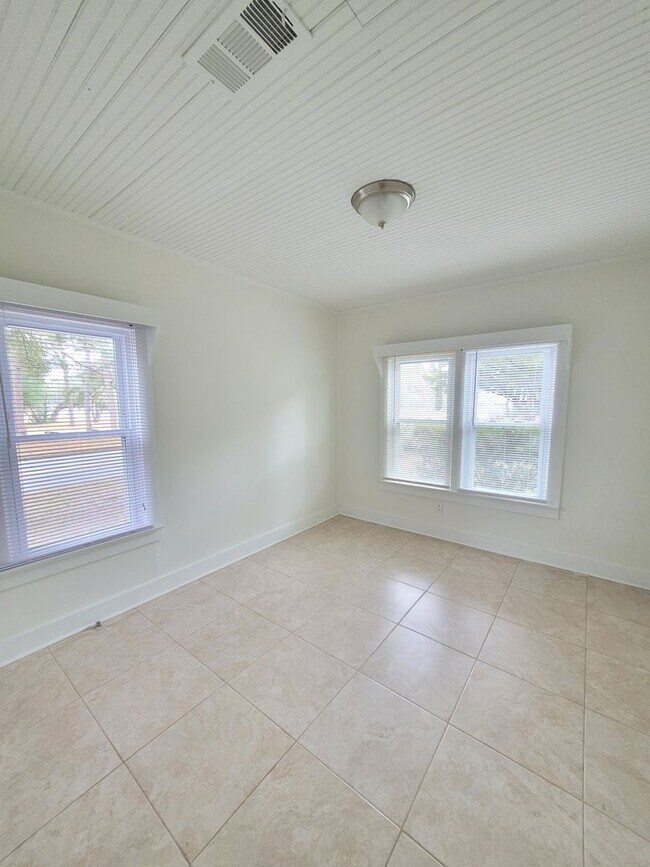 369 Lincoln Ave Valparaiso, FL 32580 Janua... Rental House Rental in