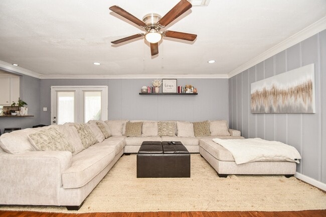 Photo - 3912 Childress St