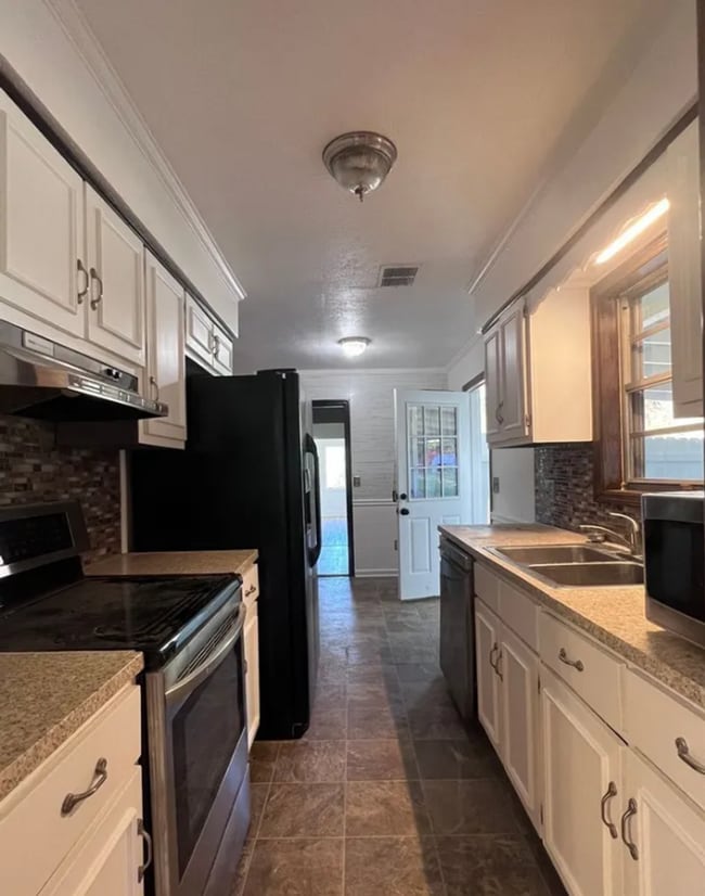 Photo - 4 Bedroom, 2 Bath Opelika Rental