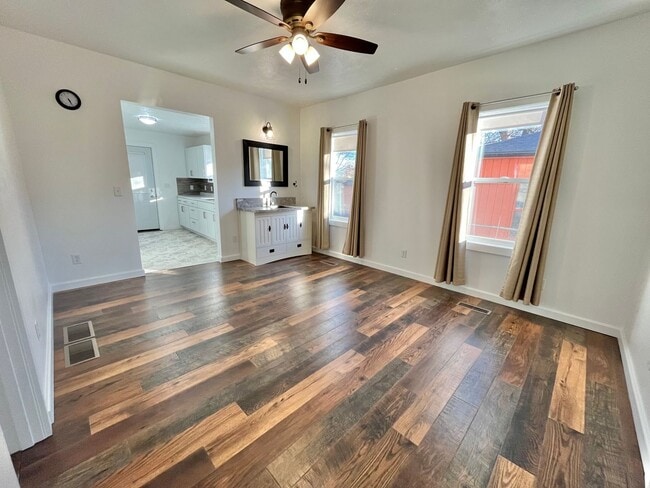 Photo - Spacious Fully Remodeled Ground Floor Duplex!