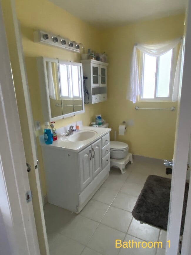 Photo - 47 E 1450 N
