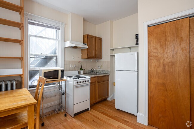 Furnished Studio