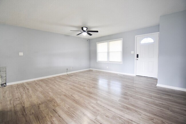 Photo - 3 Bedroom 2 Bathroom- Pets Considered